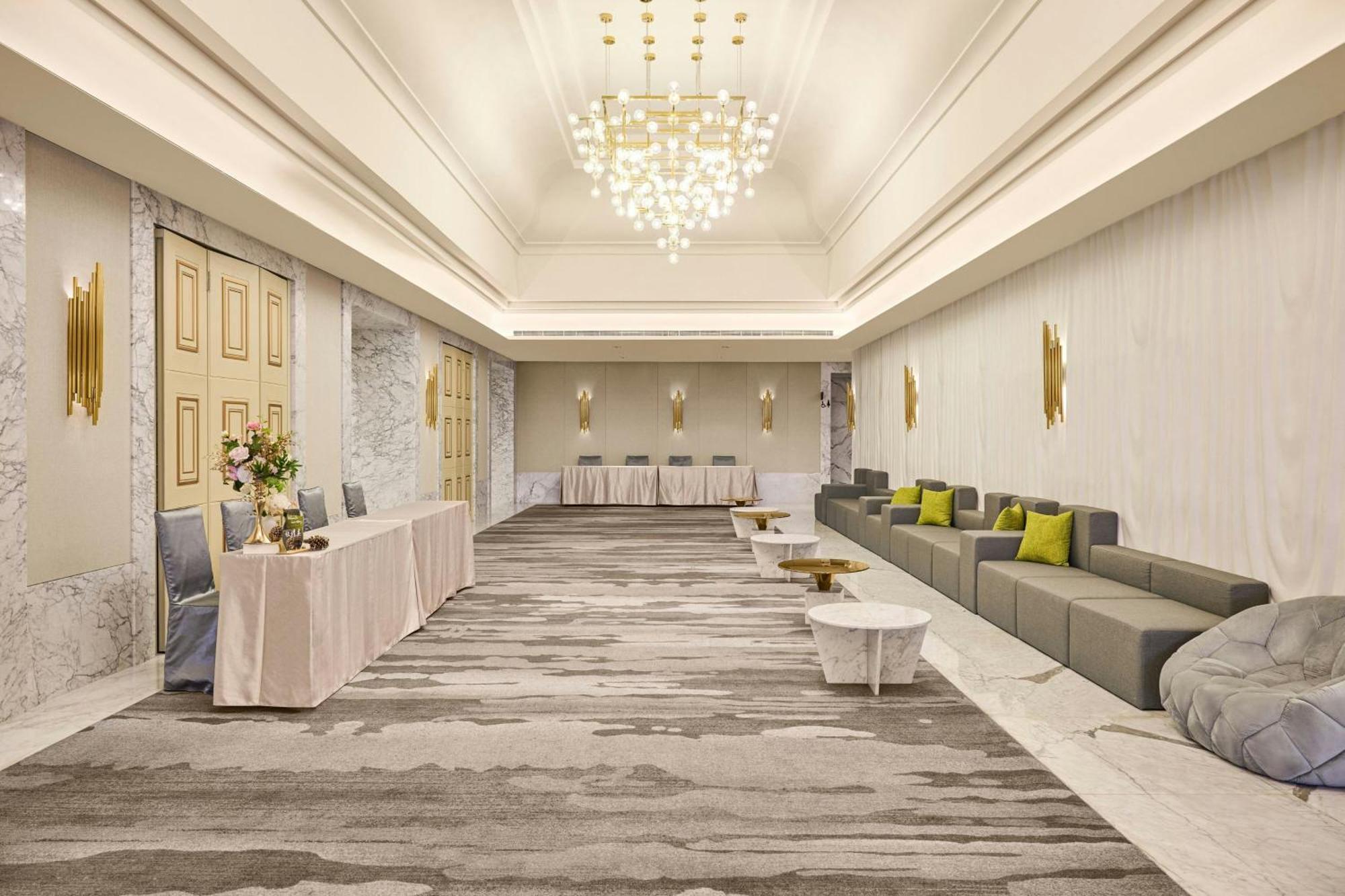 Le Meridien Тайчжун Екстер'єр фото The Grand Ballroom Foyer